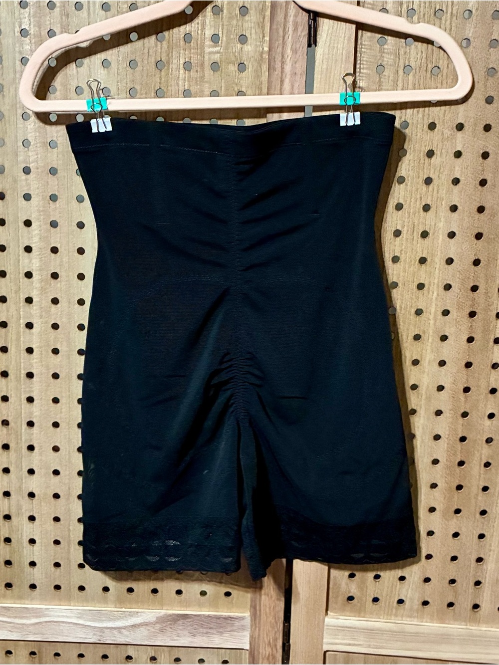 Black Shaping Short with Smooth Stretch Fabric L